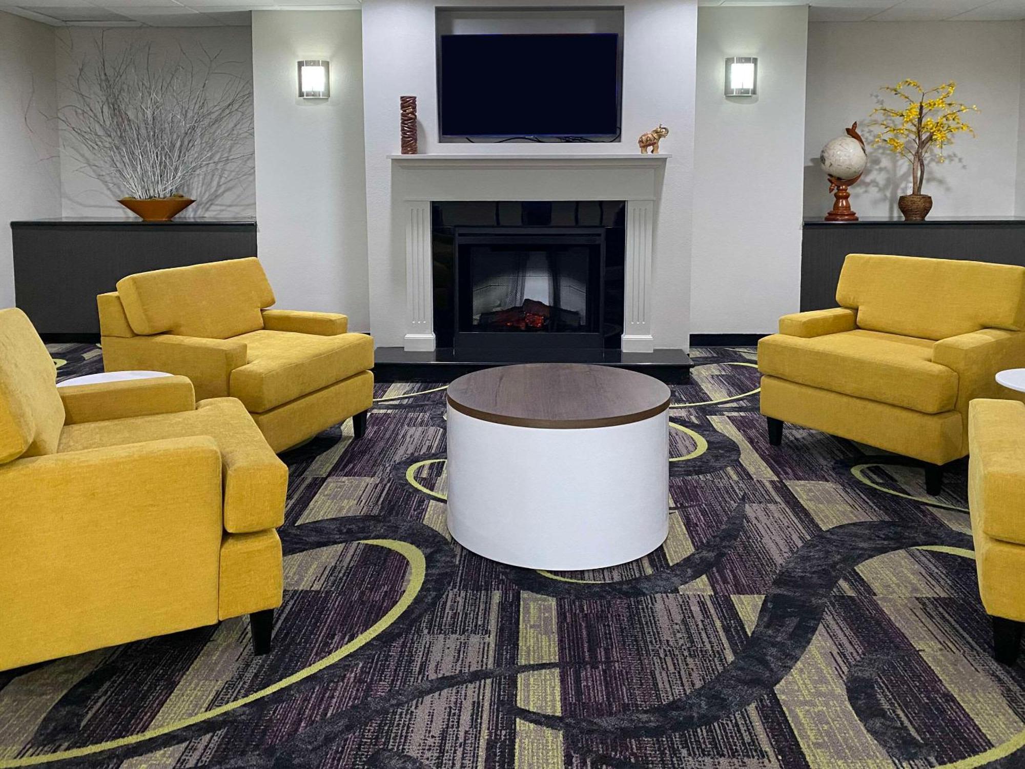 Mainstay Suites Conover-Hickory Εξωτερικό φωτογραφία